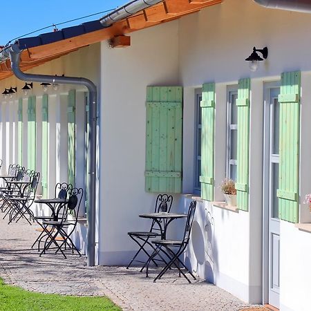 La Bobul Apartments Drnholec Extérieur photo