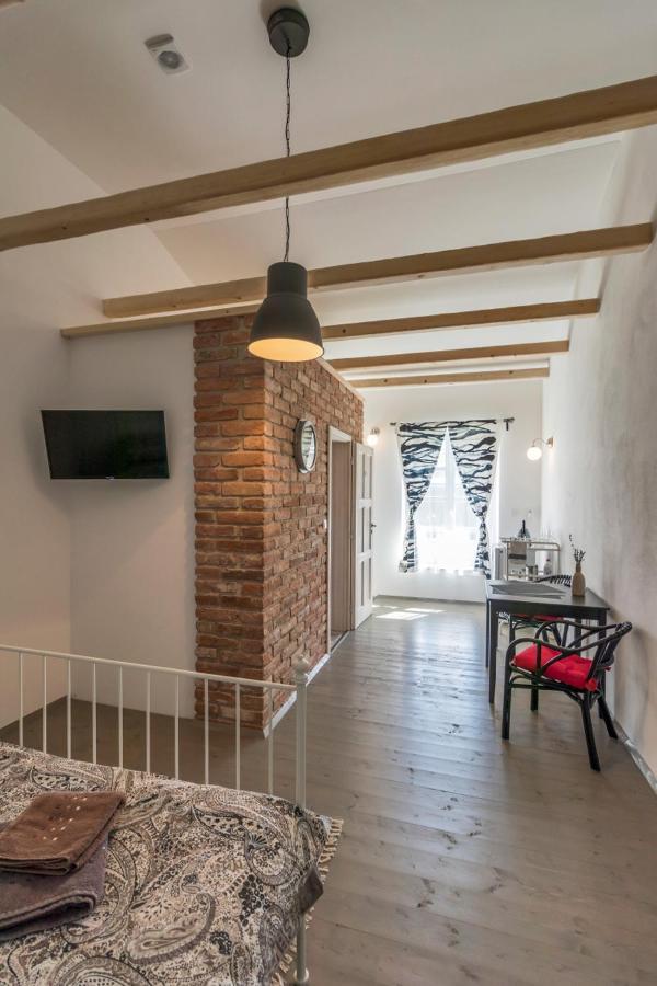 La Bobul Apartments Drnholec Extérieur photo